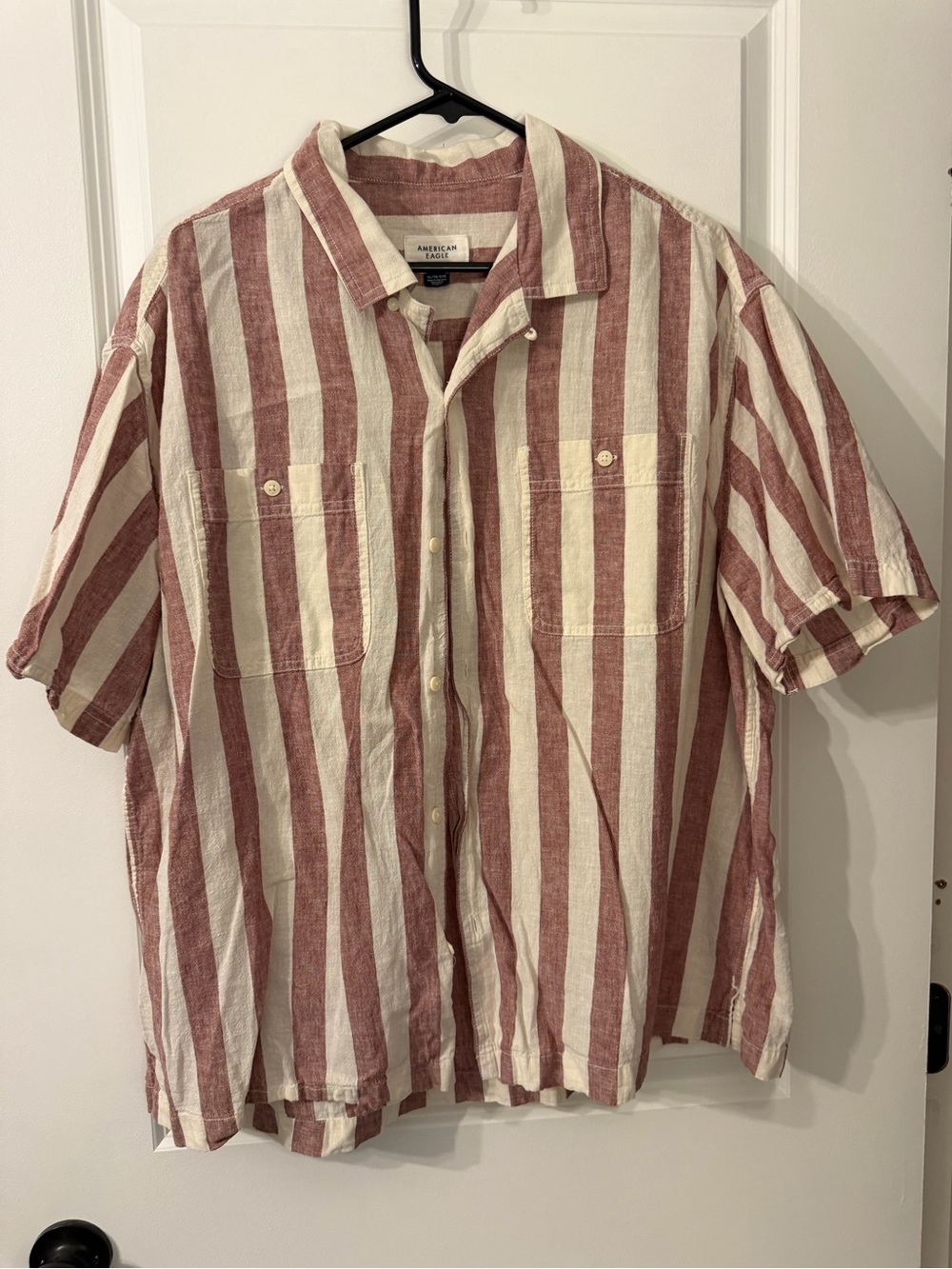 American Eagle Outfitters Men’s Red & White Striped Short Sleeve Shirt